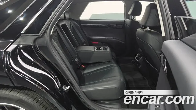 Hyundai Grandeur Grandeur (GN7) 2.5 Бензин 2WD — Фото автомобиля 11