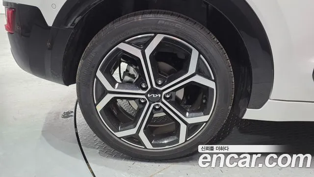 Kia Niro The All New Niro Signature — Фото автомобиля 5