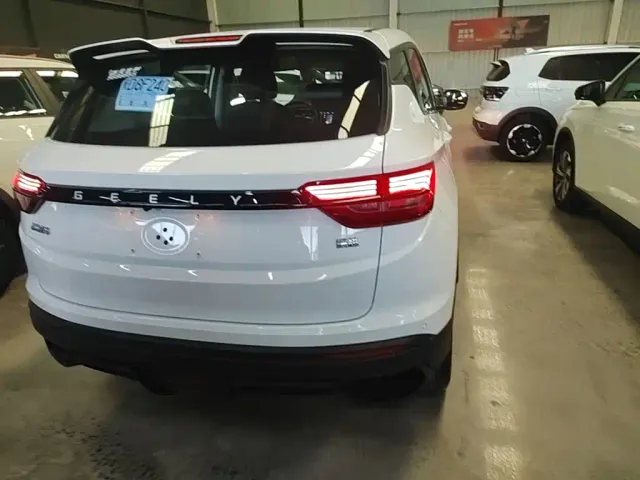 Geely Binyue — Фото автомобиля 5