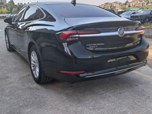 Buick LaCrosse — Фото автомобиля 6