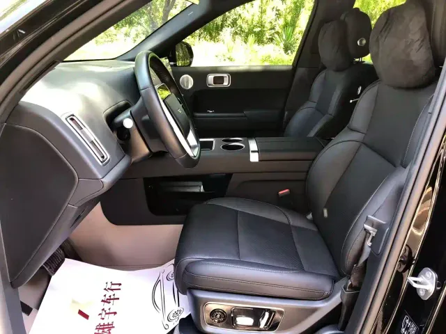Li Auto L8 — Фото автомобиля 7