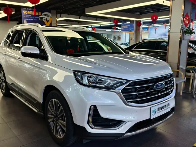 Ford Edge — Фото автомобиля 2