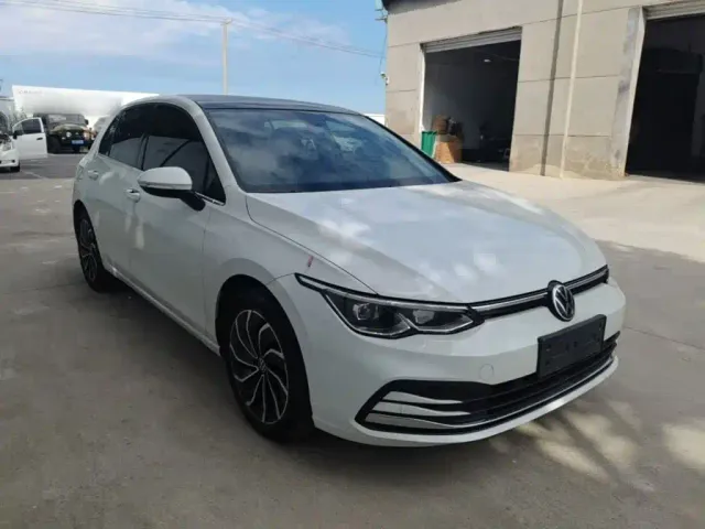 Volkswagen Golf — Фото автомобиля 3