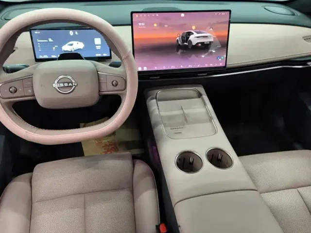Nissan N7 — Фото автомобиля 12