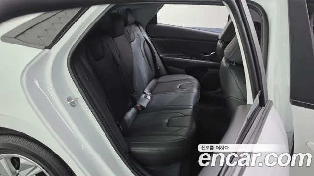 Hyundai AVANTE Новый Avante (CN7) — Фото автомобиля 26