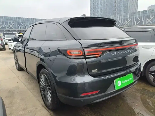 Leapmotor Leapmotor C11 2023 Range Extender 180 Comfort Edition — Фото автомобиля 4