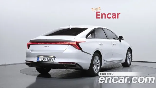 Kia K8 — Фото автомобиля 2