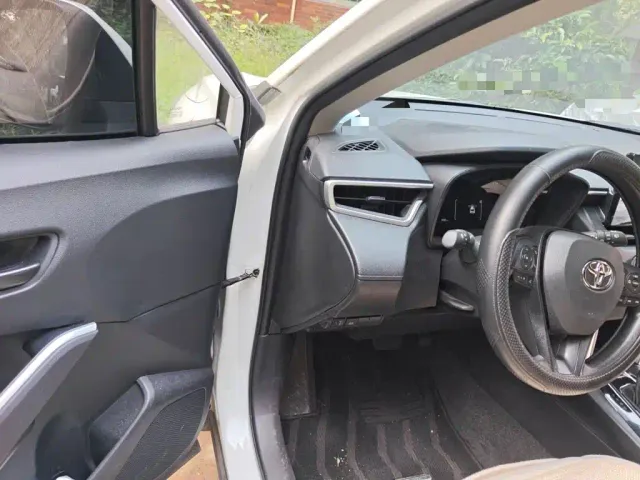 Toyota Corolla Cross — Фото автомобиля 12