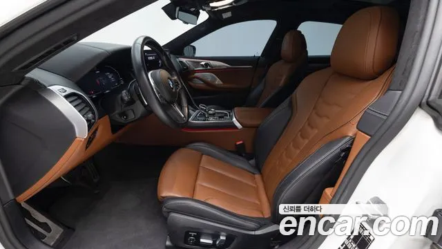 BMW 8 Series G15 — Фото автомобиля 12