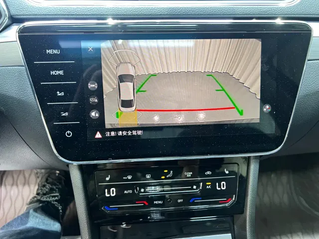 Skoda Superb — Фото автомобиля 16