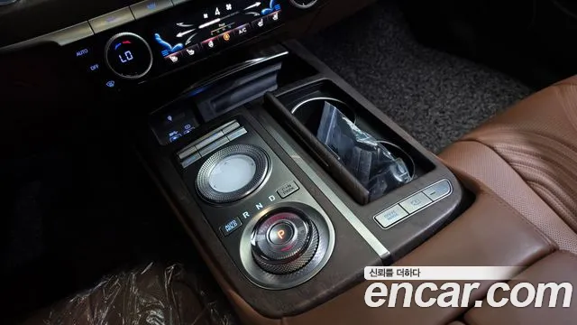 Genesis G80 Бензин 2.5 турбо AWD — Фото автомобиля 9
