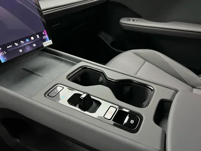 Toyota bZ3 — Фото автомобиля 13