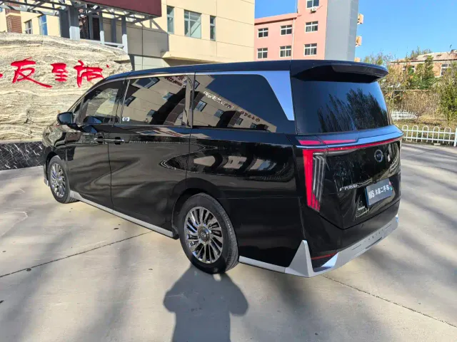 GAC Trumpchi M8 — Фото автомобиля 6