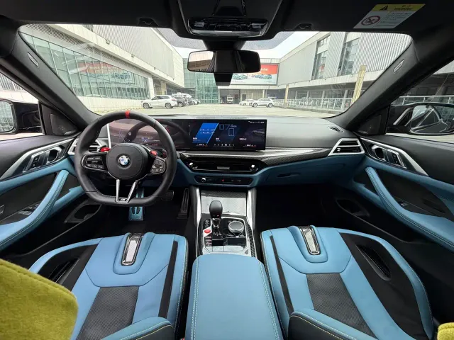 BMW M4 — Фото автомобиля 19