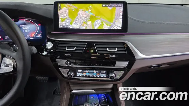 BMW 5 Series G30 — Фото автомобиля 20