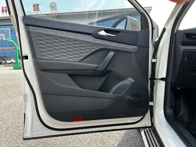 Volkswagen Tharu — Фото автомобиля 22