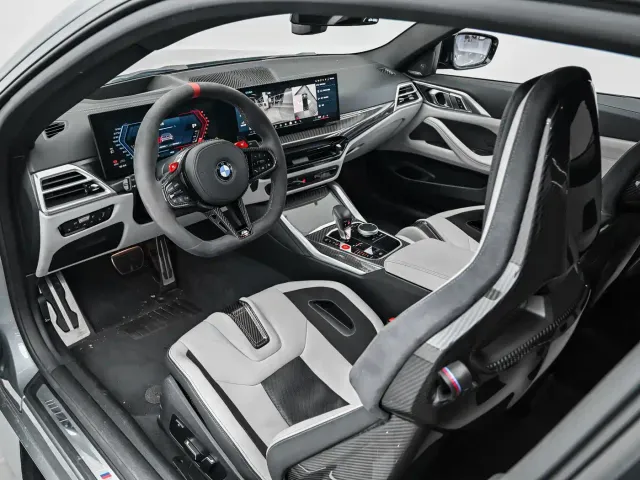 BMW M4 — Фото автомобиля 16