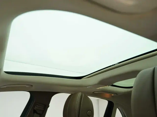Mercedes-Benz E-Class — Фото автомобиля 9