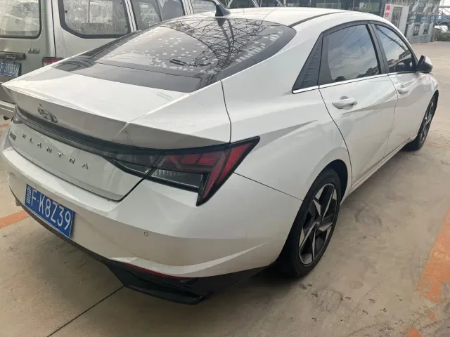 Hyundai Elantra — Фото автомобиля 7