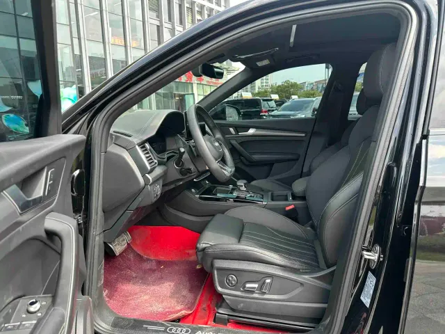 Audi Q5L — Фото автомобиля 4