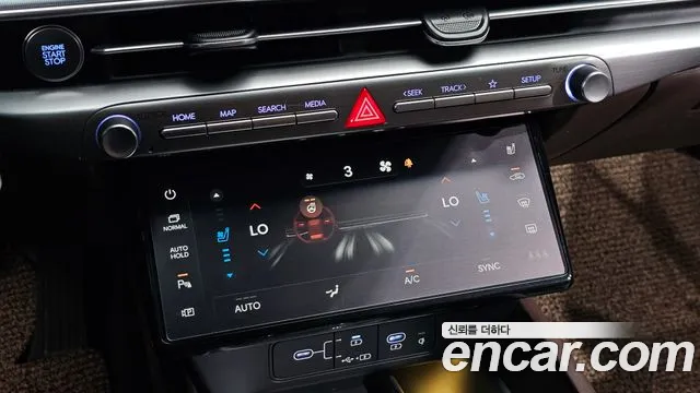 Hyundai Grandeur Grandeur (GN7) 2.5 Бензин 2WD — Фото автомобиля 18