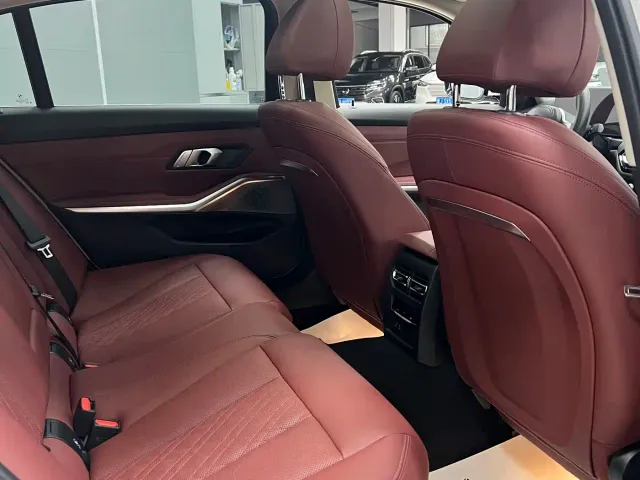 BMW 3 Series — Фото автомобиля 24