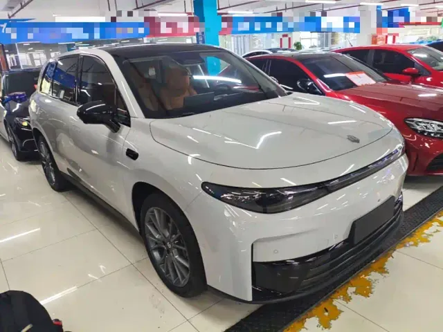 Leapmotor C10 — Фото автомобиля 3