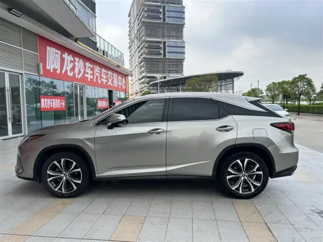 Lexus RX — Фото автомобиля 3