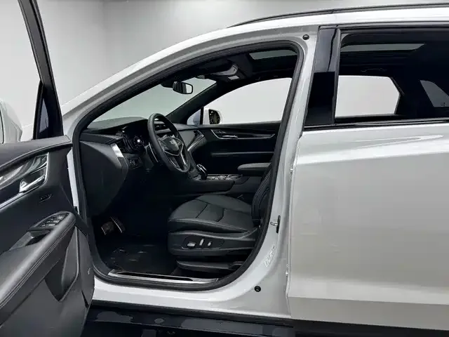 Cadillac XT5 — Фото автомобиля 11