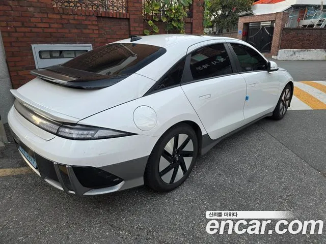 Hyundai Ioniq 6 — Фото автомобиля 2
