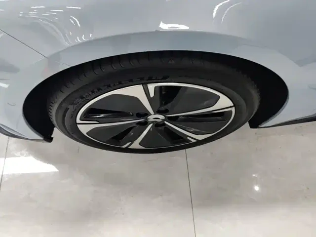 Nio ET5 Touring — Фото автомобиля 22