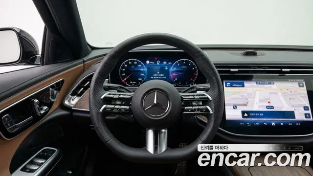 Mercedes-Benz E-Class — Фото автомобиля 4