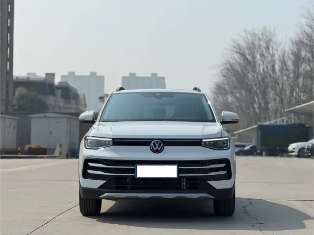 Volkswagen Tharu — Фото автомобиля 12