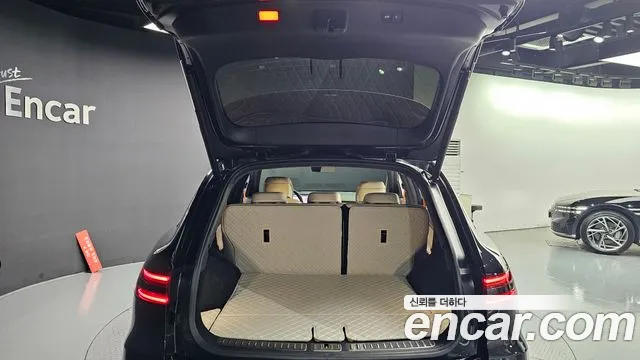 Genesis GV70 2.5T Бензин 2WD — Фото автомобиля 19
