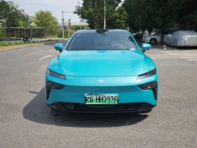 Dongfeng eπ 007 — Фото автомобиля 2