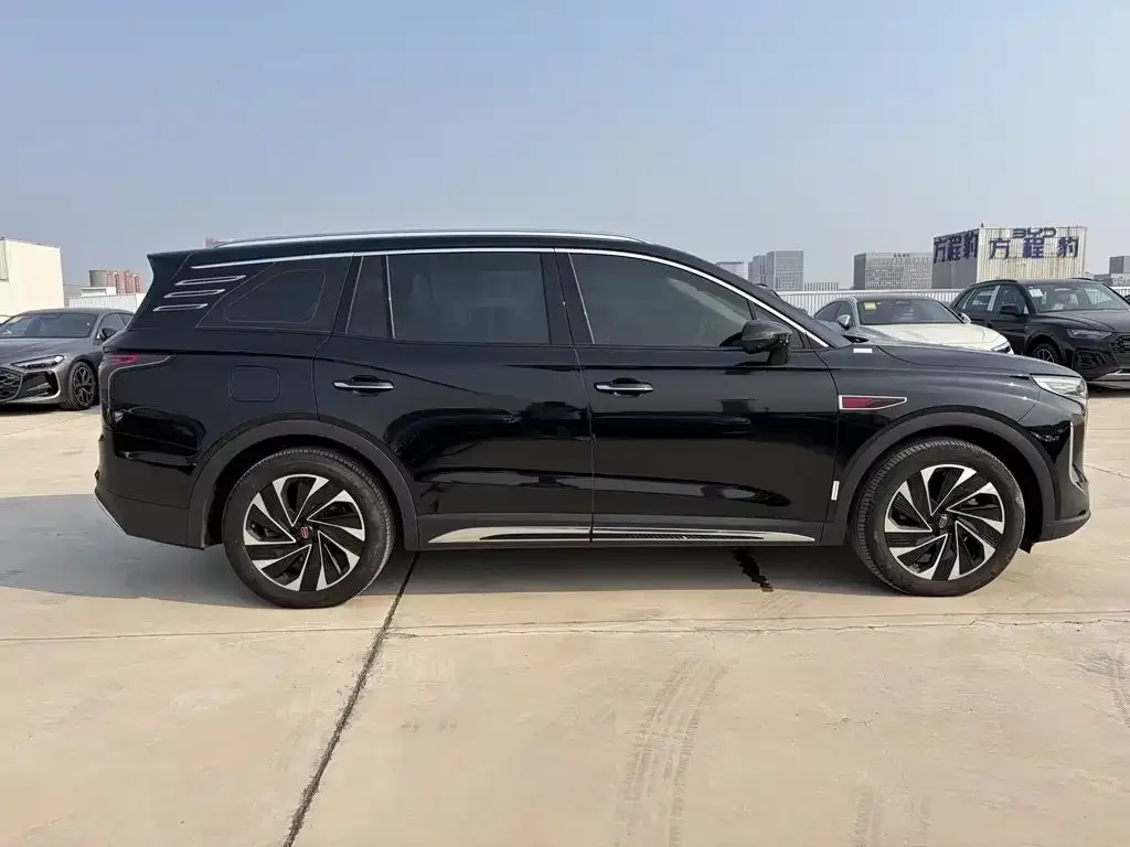 Hongqi Hongqi HS7 PHEV 2024 2.0T PHEV AWD Qichang Edition 7-seater — Фото автомобиля 5