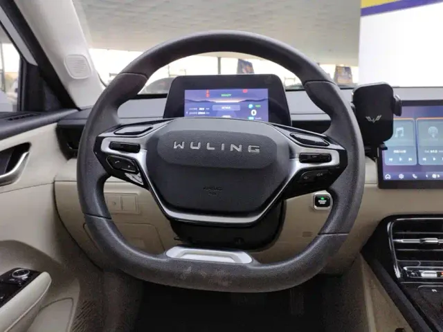 Wuling Starlight — Фото автомобиля 15