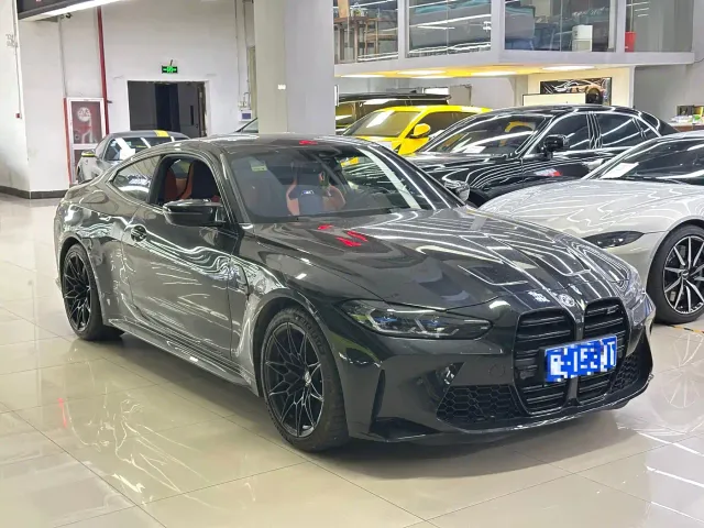 Фотография автомобиля — BMW M4