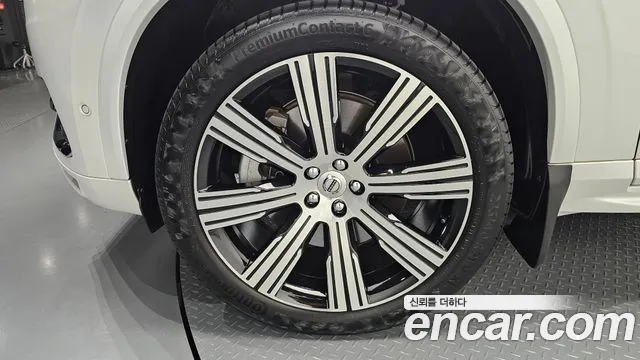 Вольво XC90 — Фото автомобиля 4