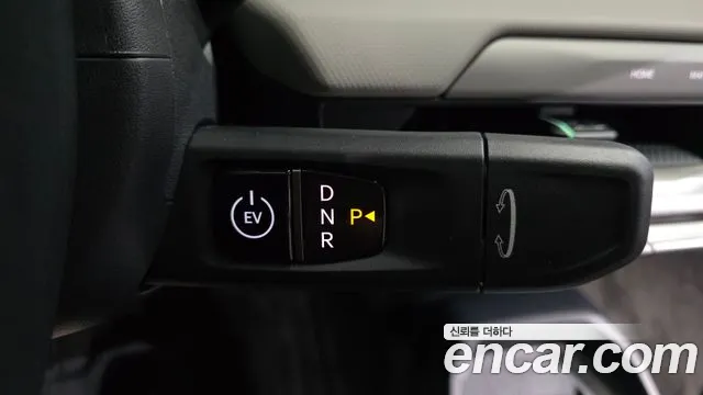 Kia EV4 — Фото автомобиля 12