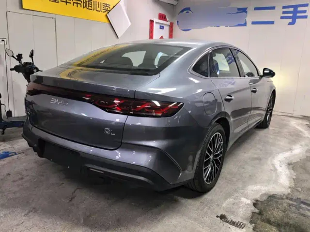 BYD Qin L — Фото автомобиля 3