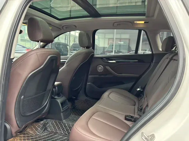 BMW X1 — Фото автомобиля 7