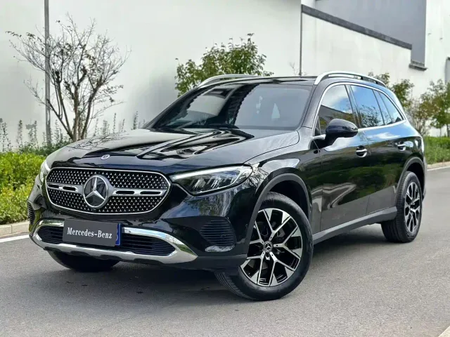 Фотография автомобиля — Mercedes-Benz GLC-Class