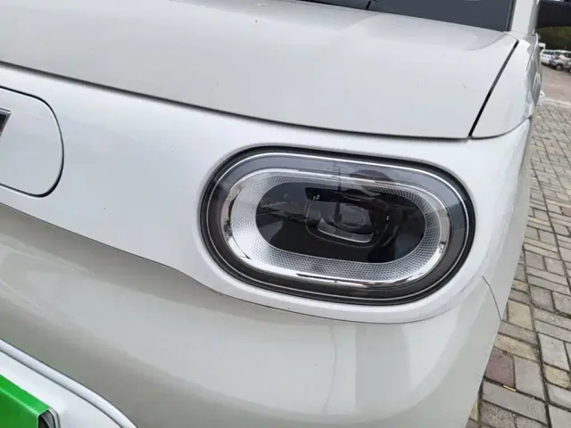 Wuling Hongguang Mini EV — Фото автомобиля 23