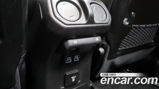 Jeep Wrangler Wrangler (JL) 2.0 Sahara Power Top 4 двери — Фото автомобиля 30