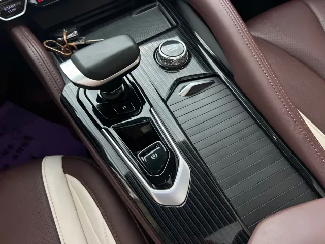 Geely Xingyue L — Фото автомобиля 19