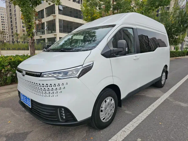 Фотография автомобиля — Maxus Xintu V70