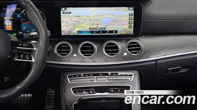 Mercedes-Benz E-Class W213 — Фото автомобиля 13