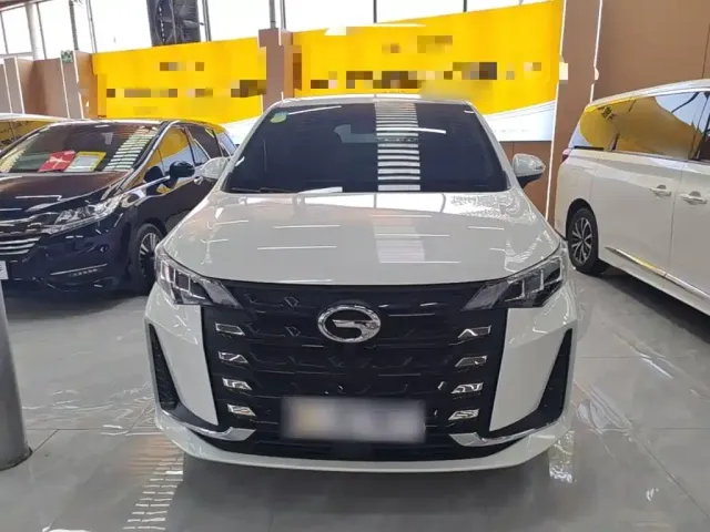 GAC Trumpchi M6 — Фото автомобиля 2