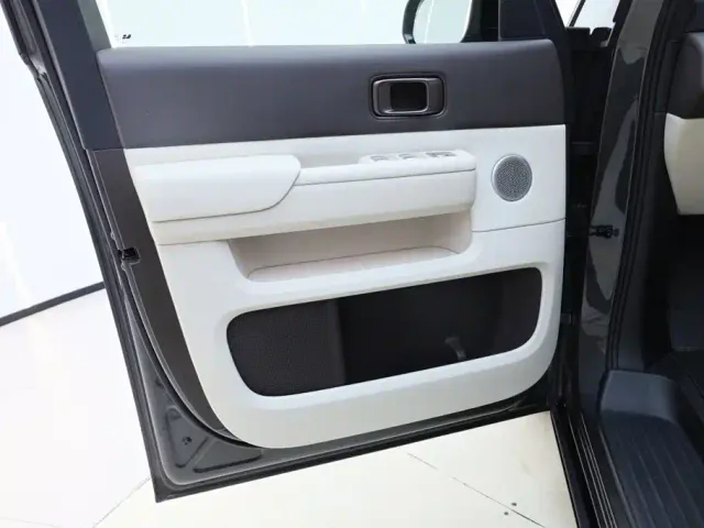 Li Auto MEGA — Фото автомобиля 7